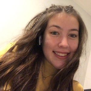 Meet your Posher, Mia